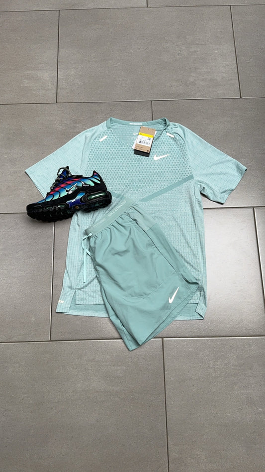 Ensemble Nike Running Short/T-shirt